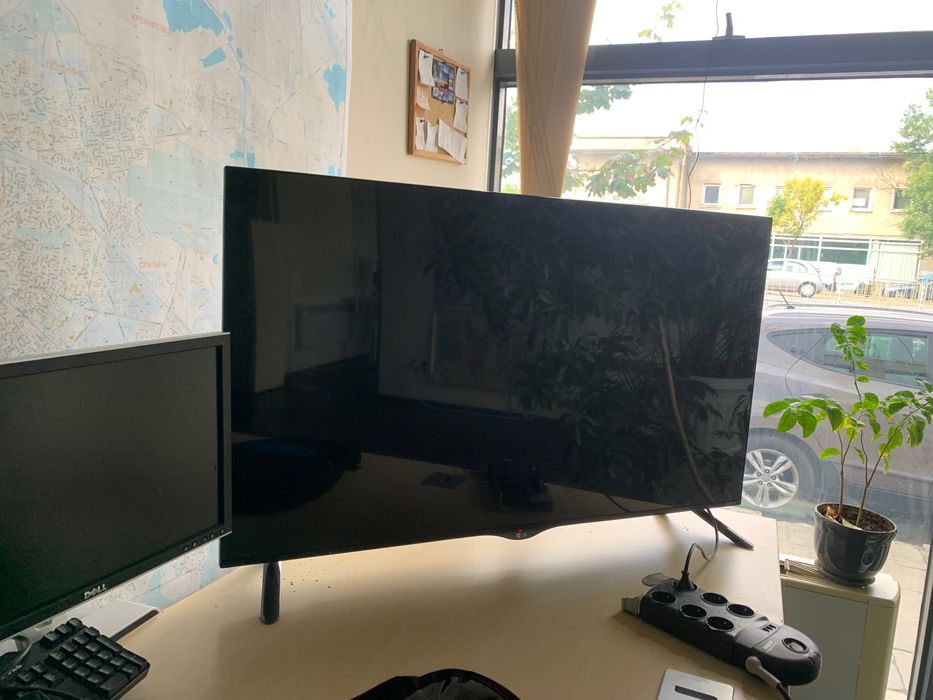 LG за дисплей и електрическа платка