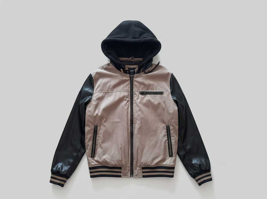 Ветровка (куртка) с капюшоном  размер  XL  б/у бренд Collins