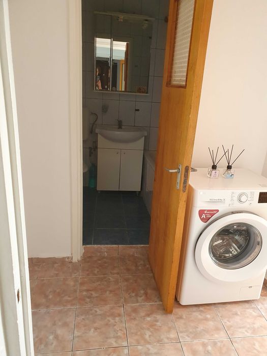 Proprietar vand apartament 3 camere la 7 minute de metrou, Emil Racovita, Piata Straduintei,  liber