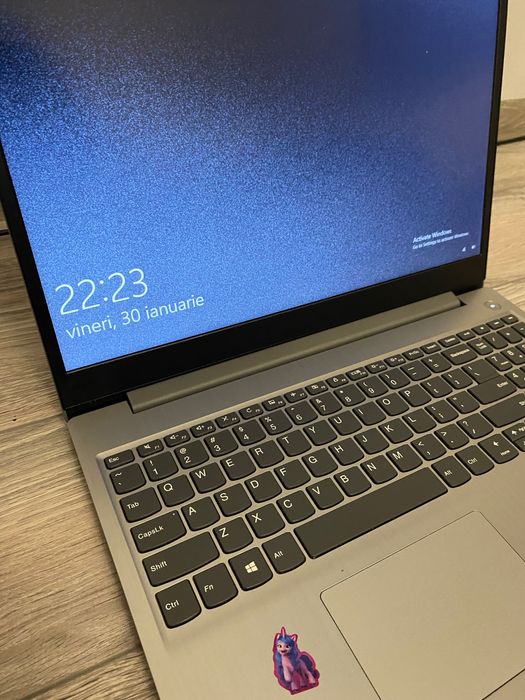 Laptop Lenovo IdeaPad 5, stare buna