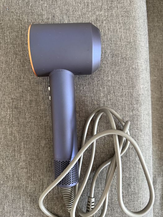 Uscător de păr de mare viteză cu 5 accesorii