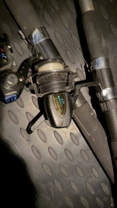 Продам 2 удочки для рыбалки