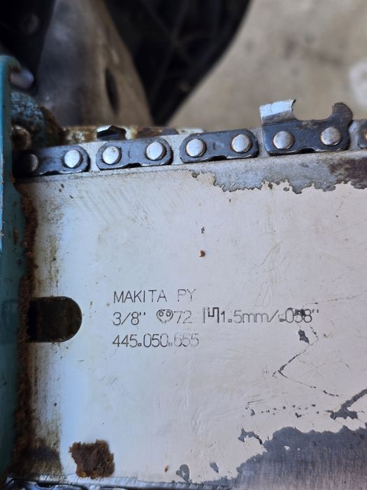 Vând drujba makita dcs6401