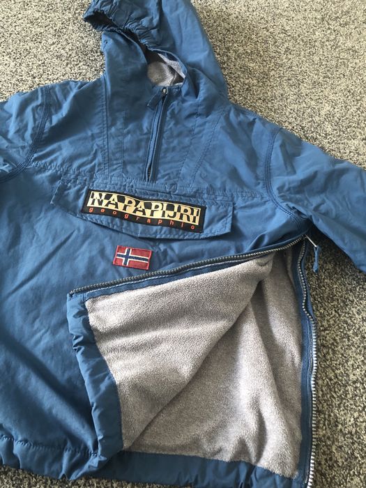 Яке и Columbia детска ветровка