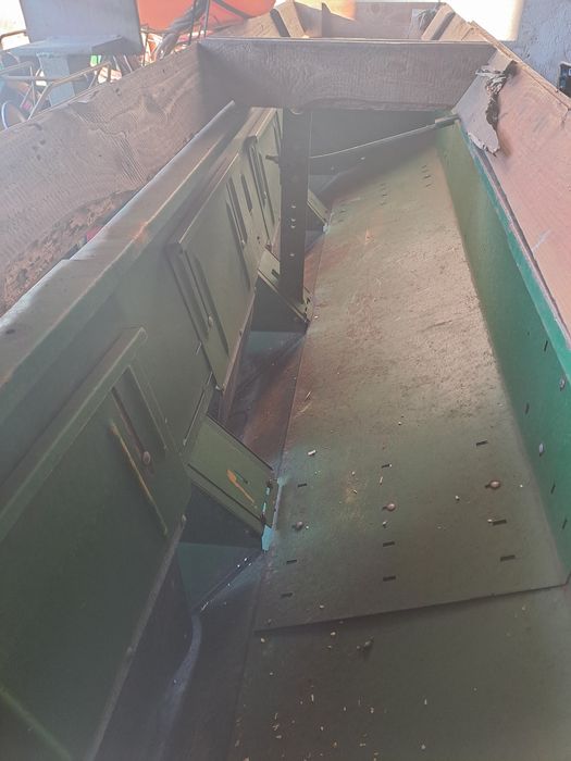 Vand masina de plantat cartofii