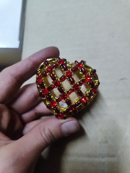 Шкатулки разные .