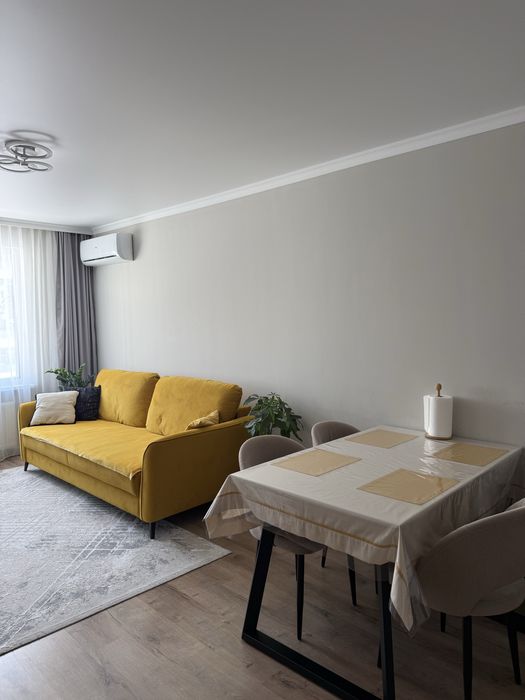 Продам стол со стульями