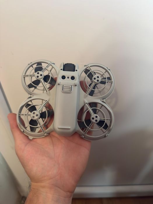 Drona DJI Neo Fly More Combo