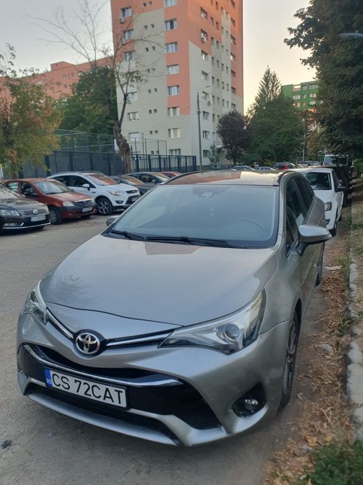Toyota avensis 2015