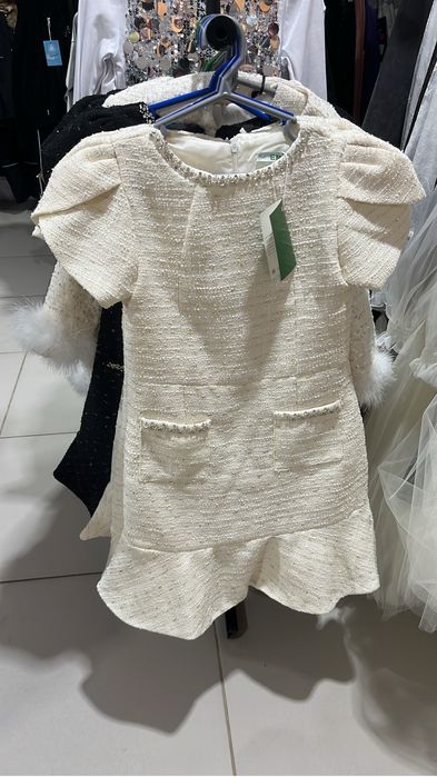 Продам твидовое платье