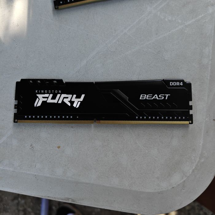 Ram Kingstone fury 1x16 Gb DDR4 3200MHZ