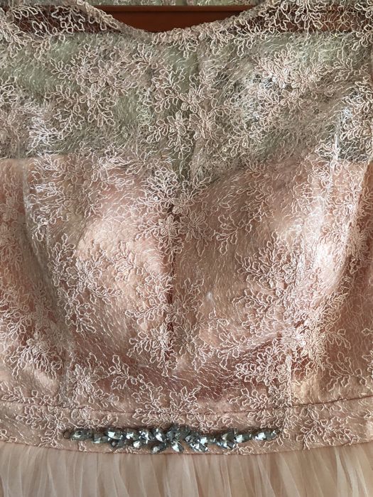 Нарядное платье розовое