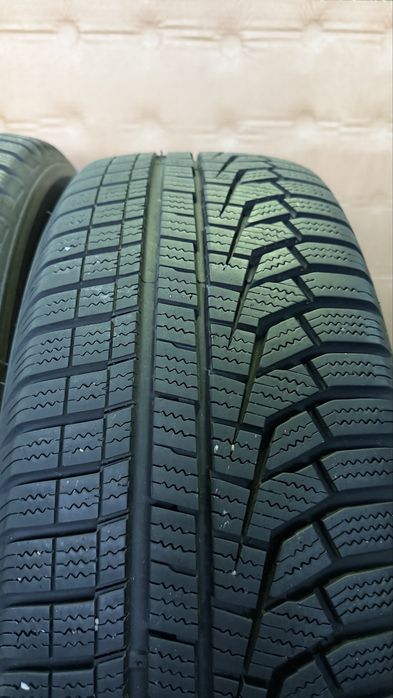 205/60/16 M+S 2 buc Hankook