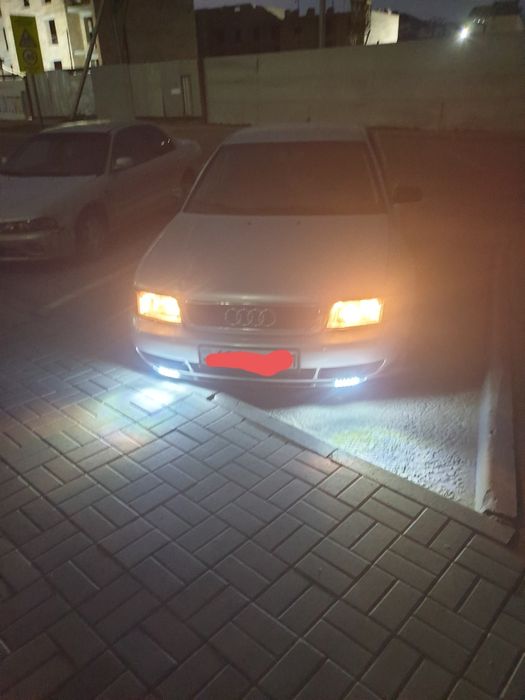 Продам ауди а4 В5.