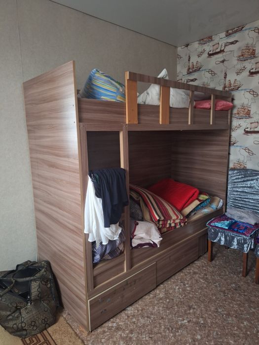 Двухъярусная кровать