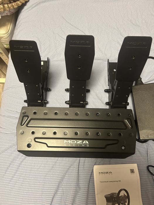 Продам руль MOZA Racing r5 Bundle