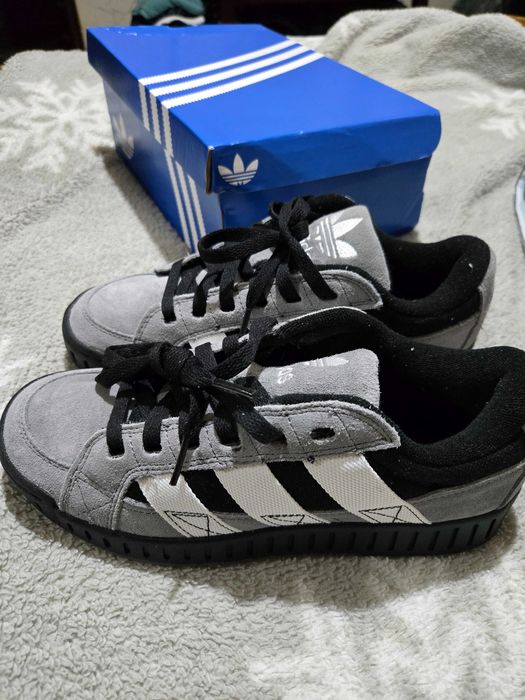 Adidas Originals 38, noi, cu etichetă