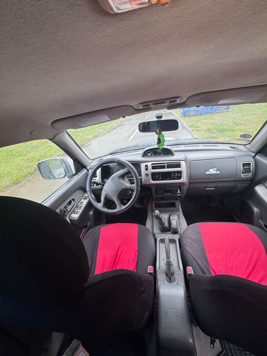 Mitsubishi L200 4x4 • 2.5 Diesel • 2006 • Echipată Off-Road • Întreținută • 7000€ Neg

Mitsubishi L200 2.5 diesel, an 2006, autoutilitară, al doilea p