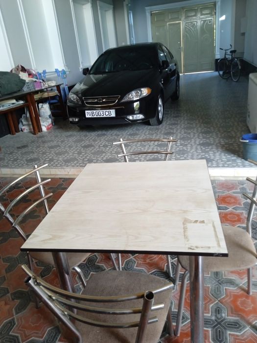 Stol stul sotiladi 500mingdan 5kamplekt bir kelishiladi