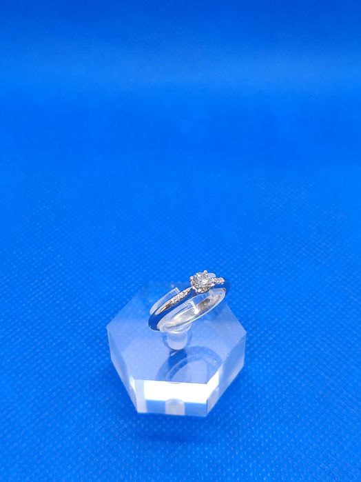 Годежен пръстен с диамант 0.30ct.