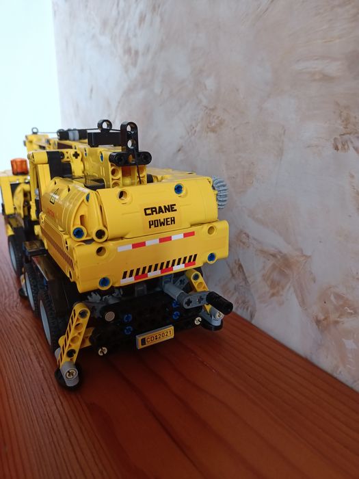 Игрушечный авто-кран CaDA