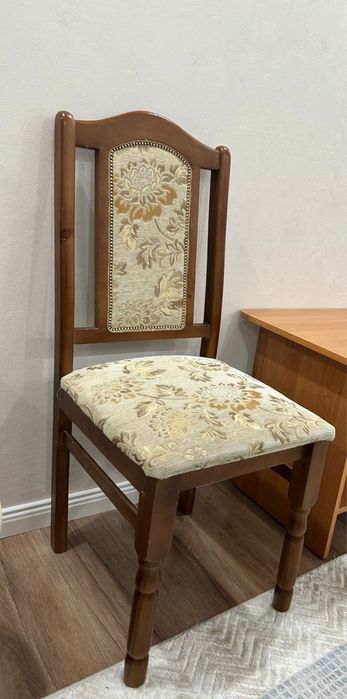 Продам стулья за 5500