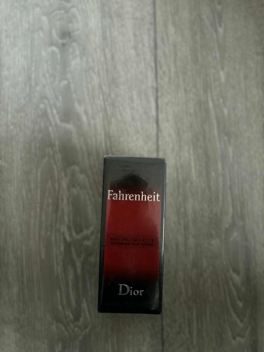 Продавам парфюми