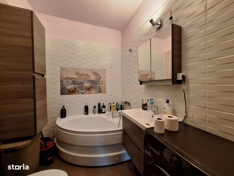 Apartament cu 2 camere, decomandat, 50 mp, balcon, zona Abatorului