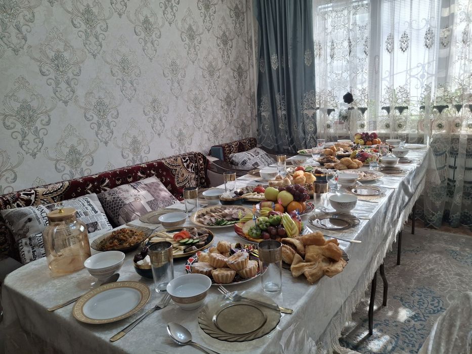 продаю складной,большой стол!