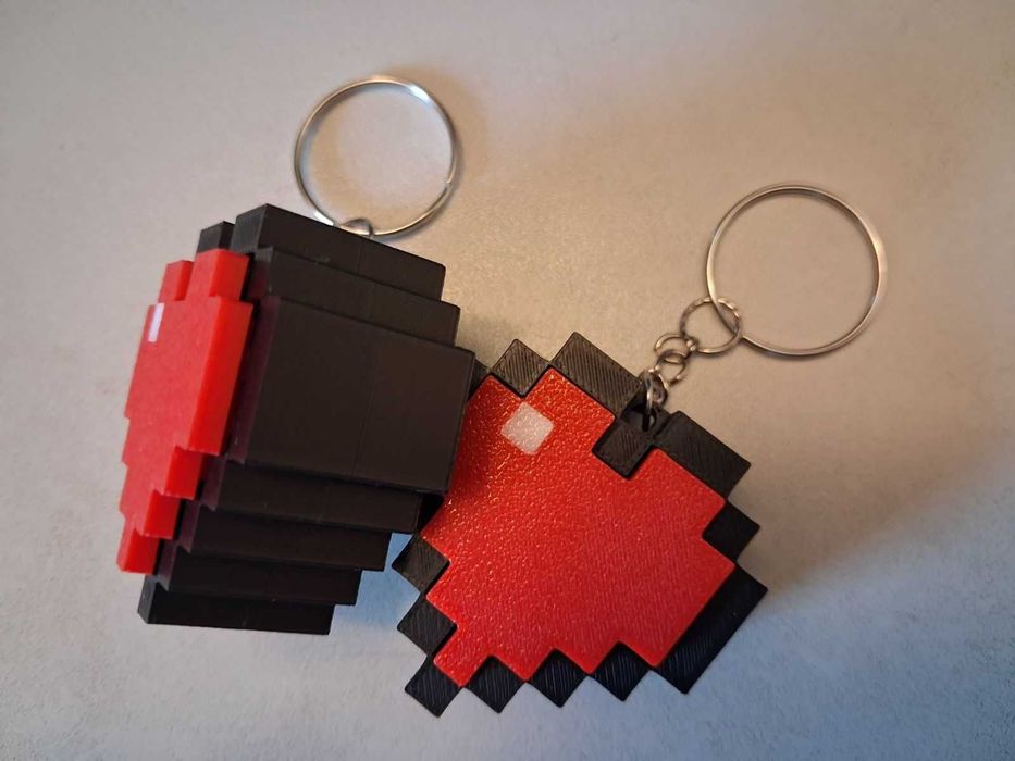 Пикселно сърце – Уникален ключодържател