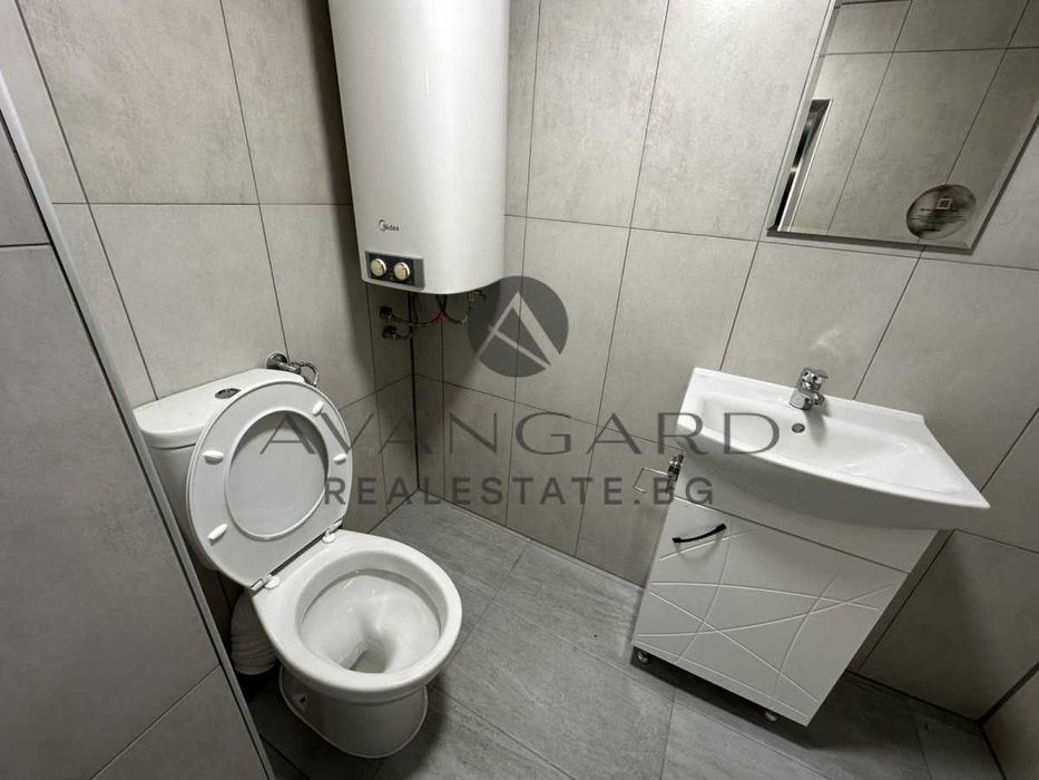 Продава се Двустаен апартамент в Пловдив, Център - 45 кв.м за 2178 €/кв.м - Снимка #4