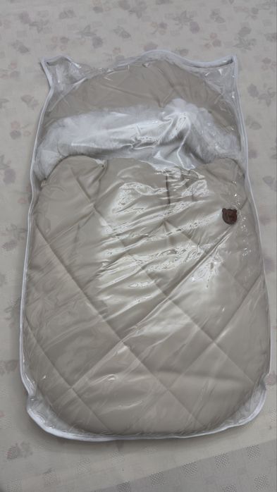 Продам конверт на выписку для новорожденного (бежевый, новый)