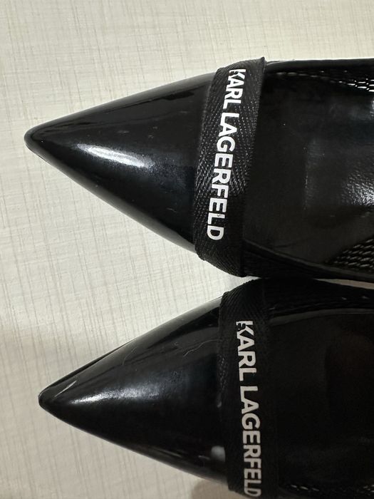 Pantofi cu toc negri Karl Lagerfield