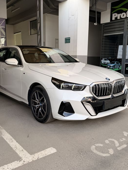 Bmw I5 40L dop opsiya oq/qora