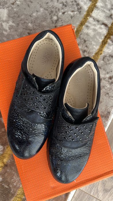 Продам обувь Tifflani