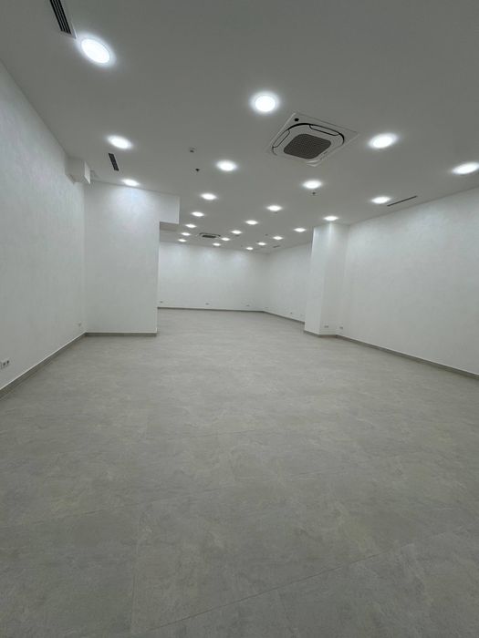 Срочна Продаётся Нежилой Помищения Ташкент ситй Гарденс 400м2