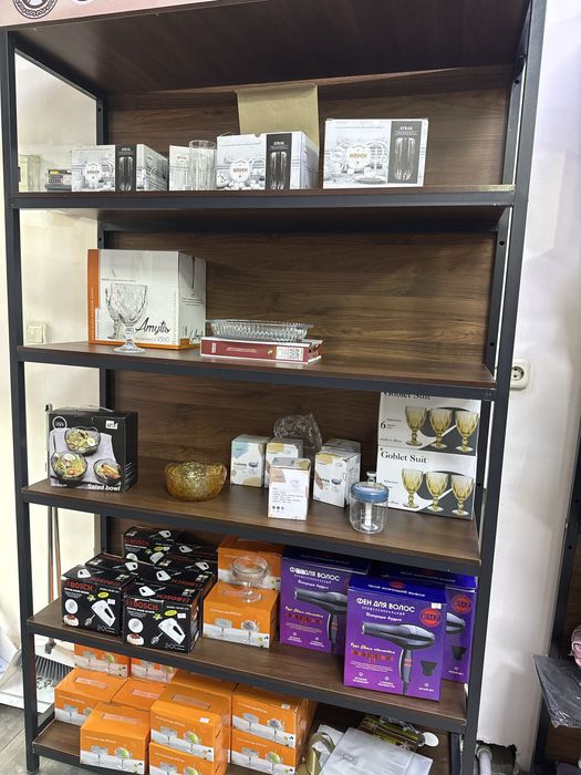 Продажа стеллажи витрины