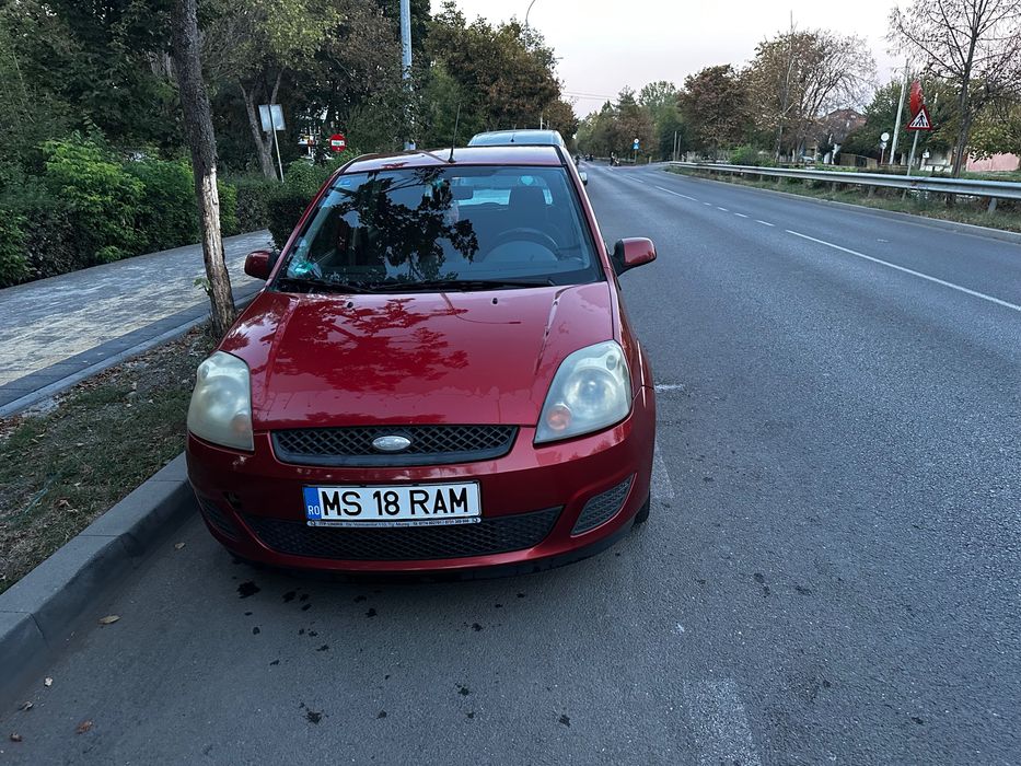 FORD Fiesta 2005 — imagine 2