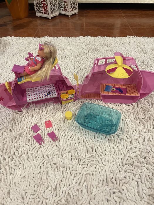 Игрушка для девочки в отличном состоянии. Весь набор