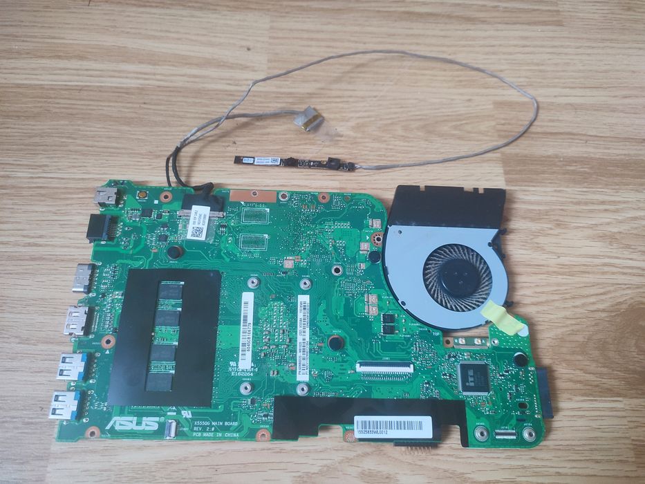 Placa de baza laptop Asus F555b X555 A555 K555 - AMD A9-9420 / 4gb ddr4