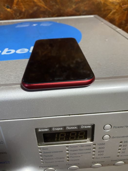 Продам или обмен iPhone XR 64 ГБ