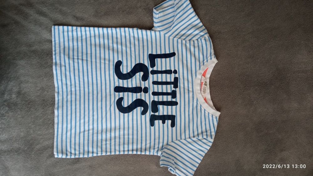 Детски тениски на H&M и пуловер на LC Waikiki