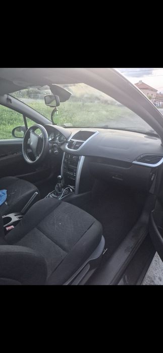 Peugeot 207 на части – 1.4 бензин /88 коня