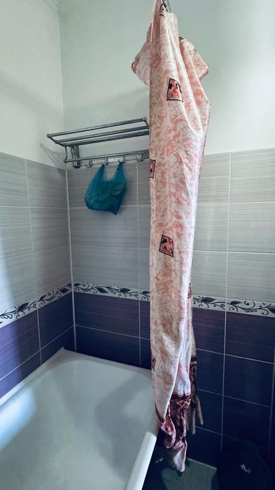 Срочно сдаётся 4 комн квартира