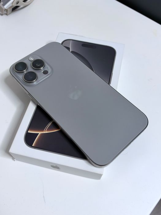 Продам Iphone 16 pro max 256gb