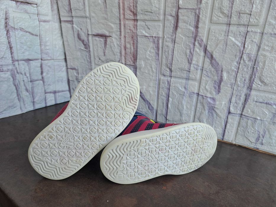 детски кецове,зимни обувки,боти,,Adidas номер24 за момиче,адидас