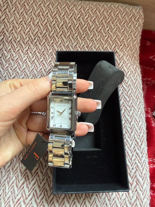 Часовник Isabella Ford