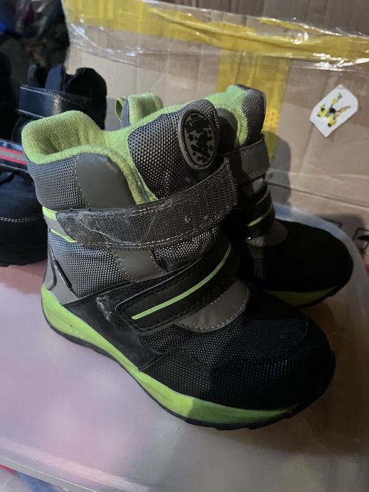 Обувь  детская каждая по 500 тг