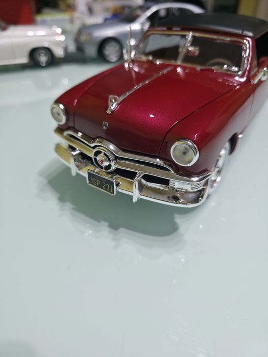 FORD- 1950(1:18)