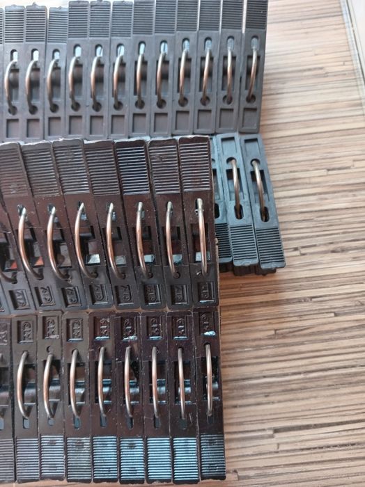 Продам .Прищепки для белья 70 шт